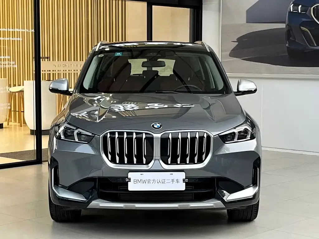 BMW X1 — фото 5