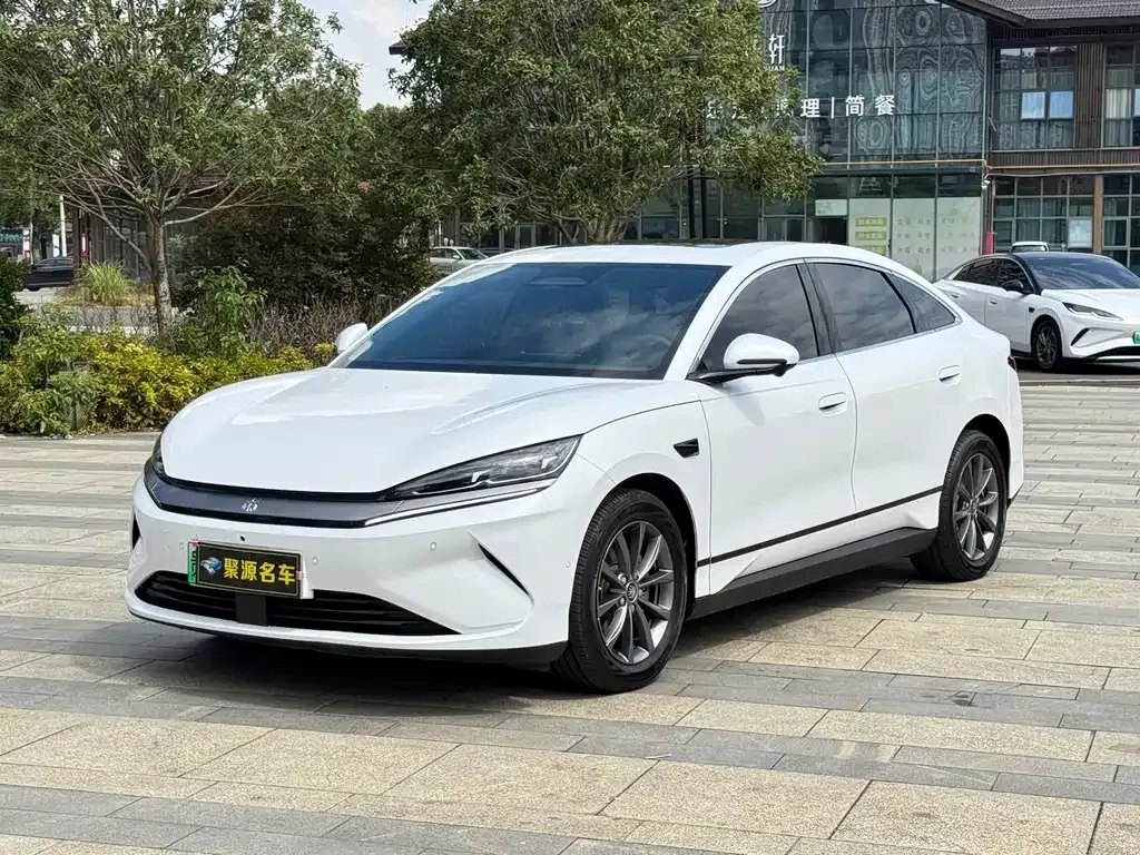 BYD Qin L — фото 1