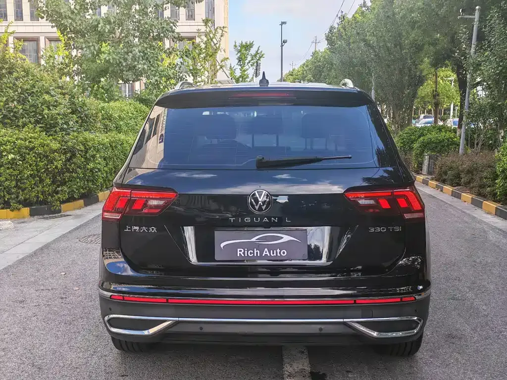 Volkswagen Tiguan L — фото 6