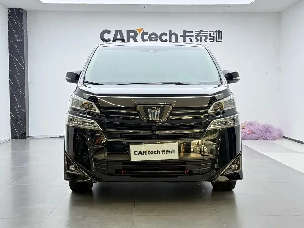 Toyota Vellfire — фото 3