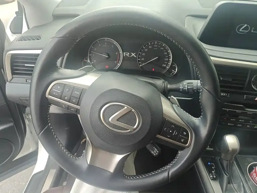 Lexus RX — фото 9