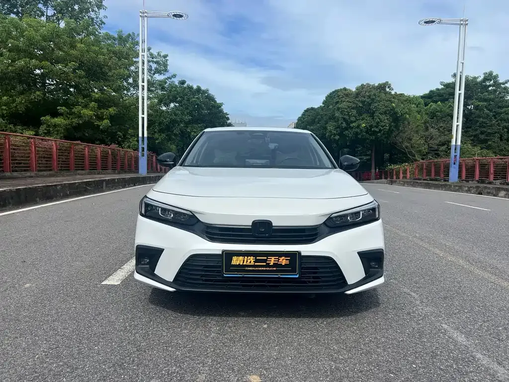 Honda Civic — фото 1