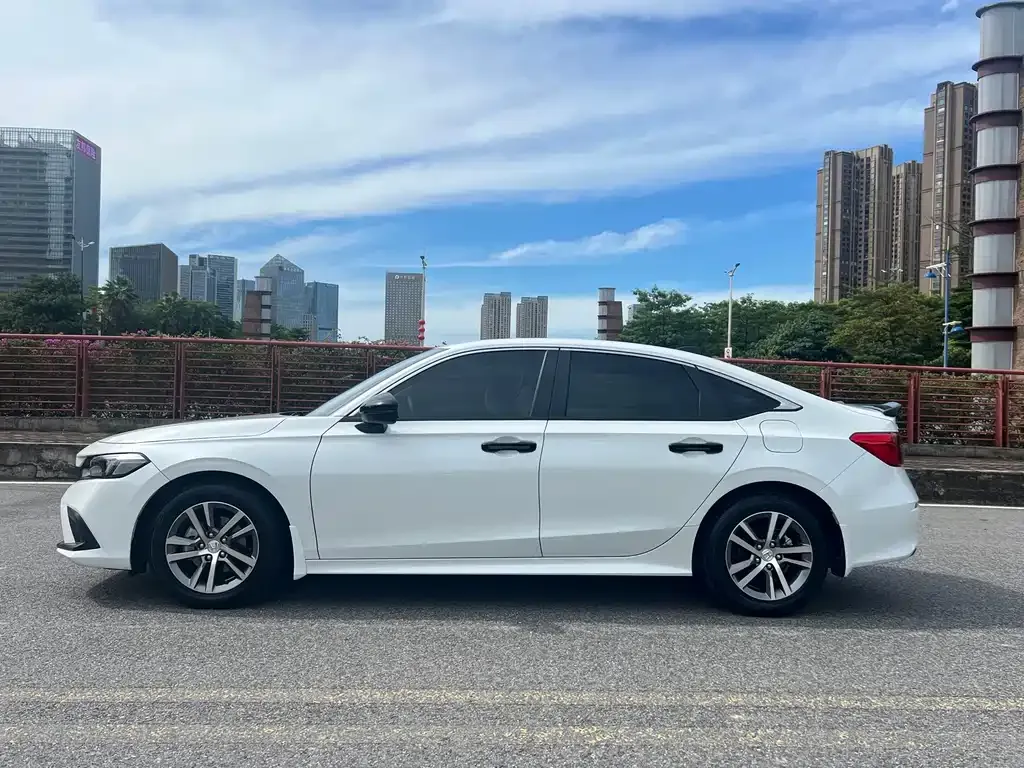 Honda Civic — фото 10