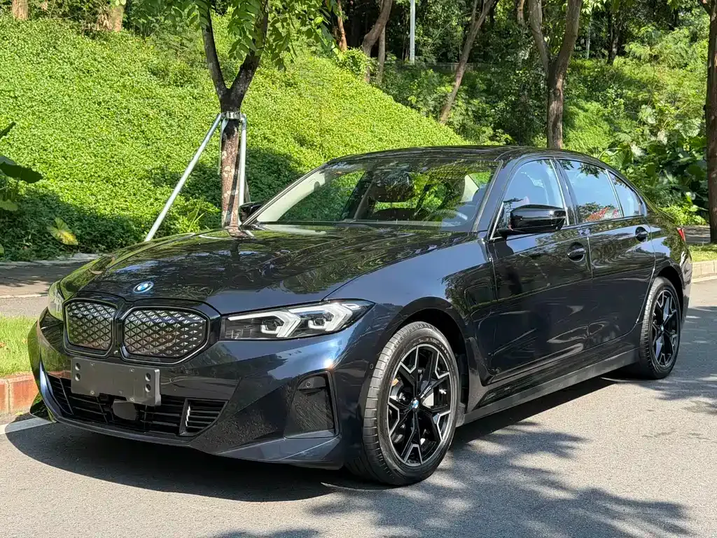 BMW i3 — фото 1