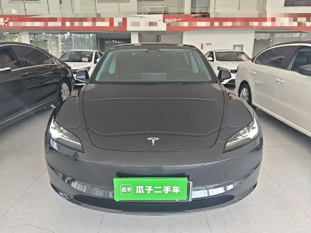 Tesla Model 3 — фото 9