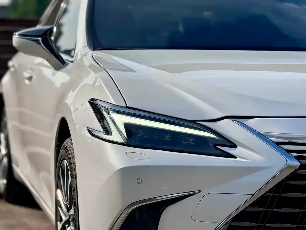 Lexus ES — фото 2