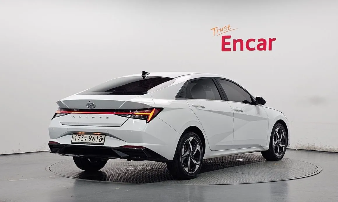 Hyundai AVANTE — фото 3