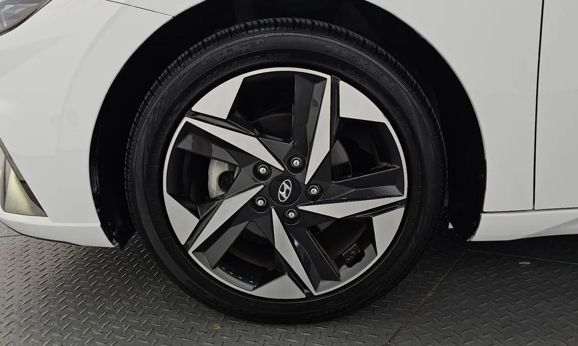 Hyundai AVANTE — фото 8