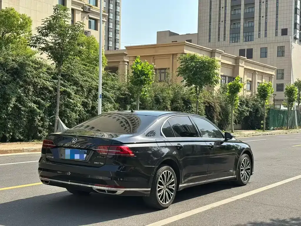 Volkswagen Phideon — фото 9
