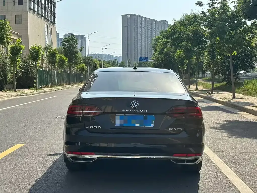 Volkswagen Phideon — фото 7