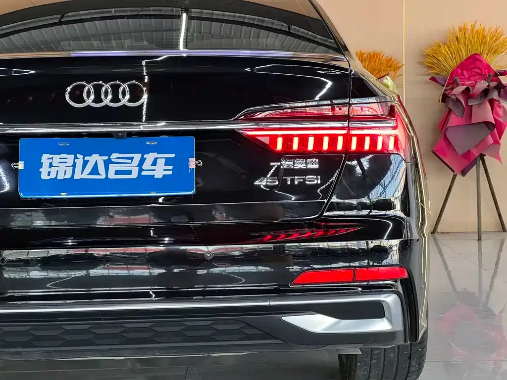 Audi A6L — фото 5