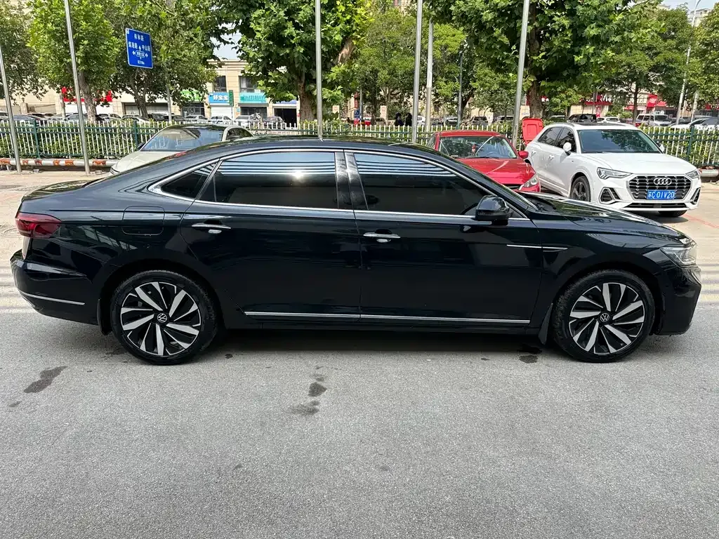 Volkswagen Passat — фото 9