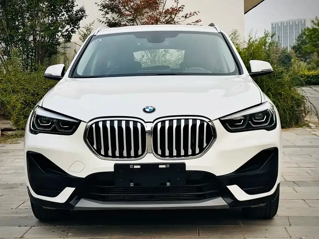 BMW X1 — фото 7