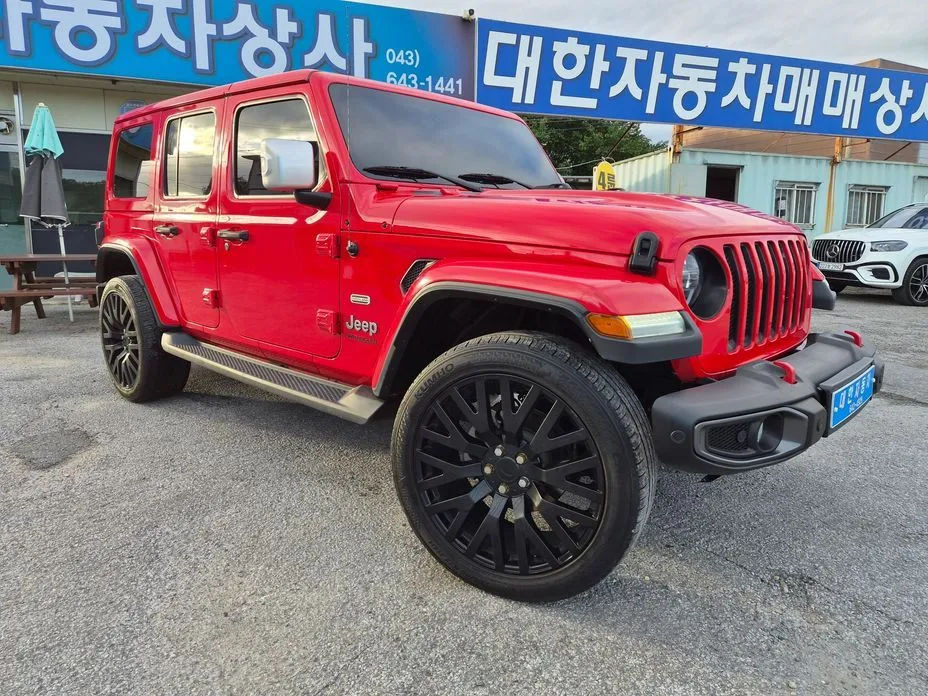 Jeep Wrangler — фото 10