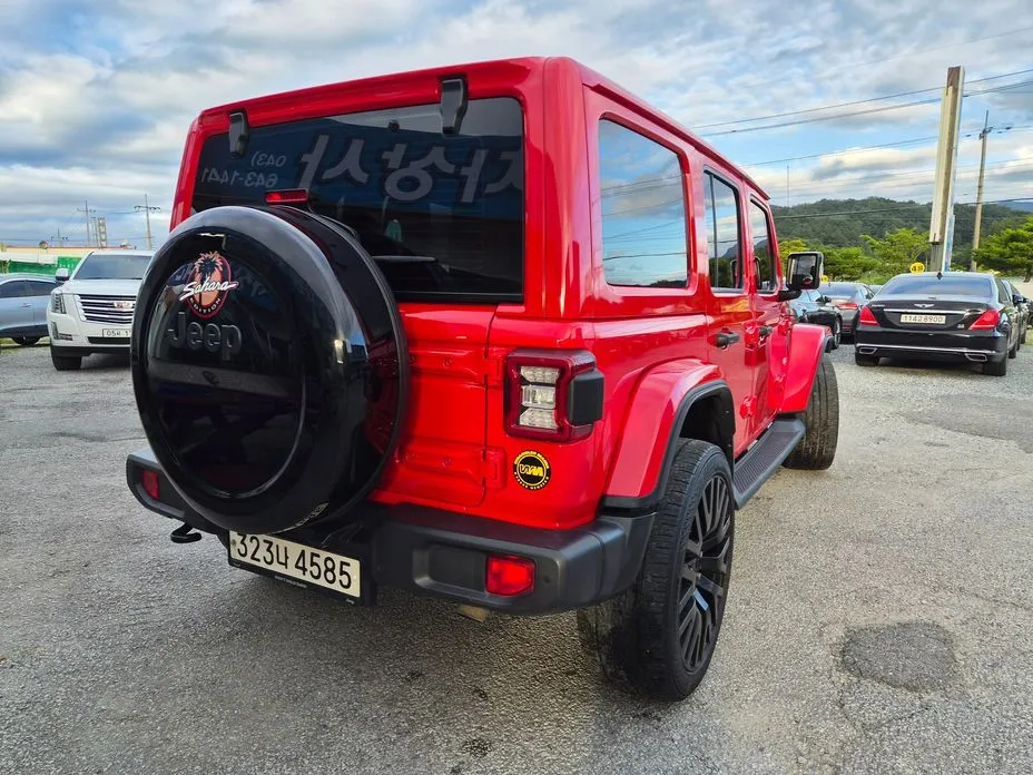 Jeep Wrangler — фото 9