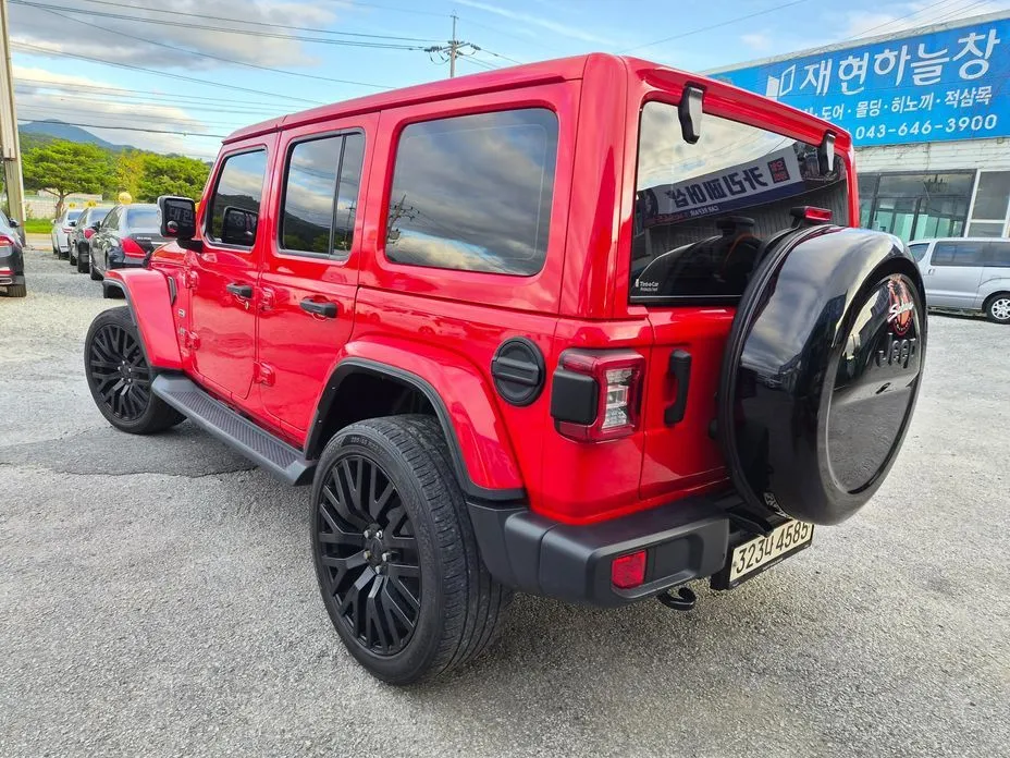 Jeep Wrangler — фото 6