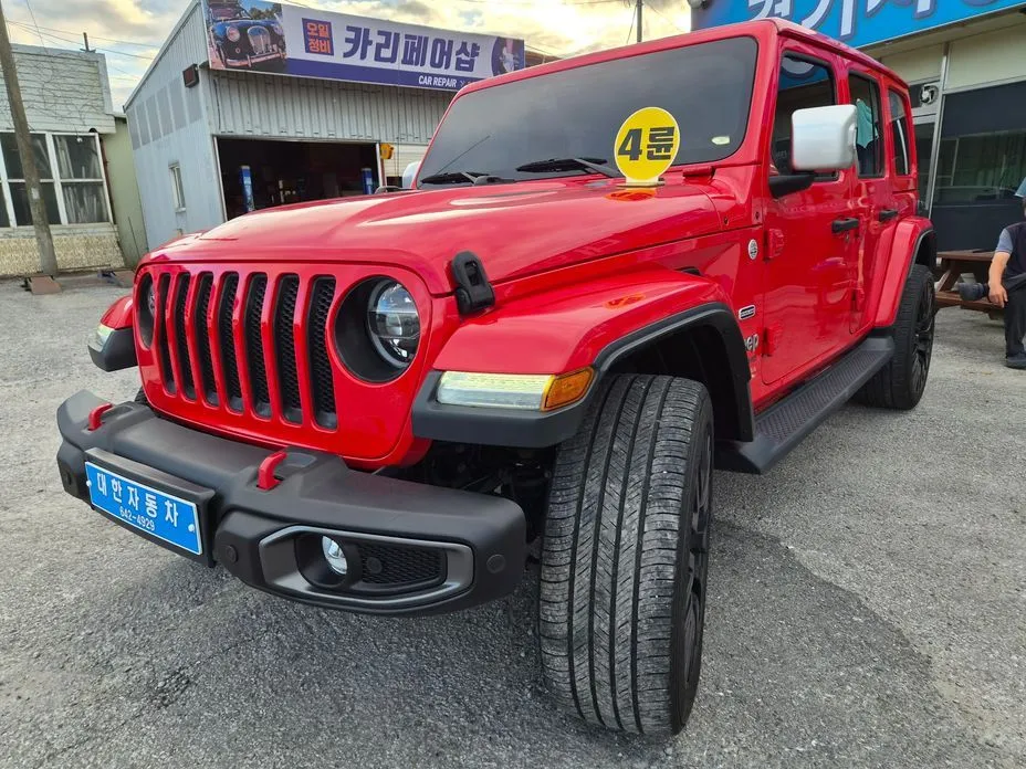 Jeep Wrangler — фото 8