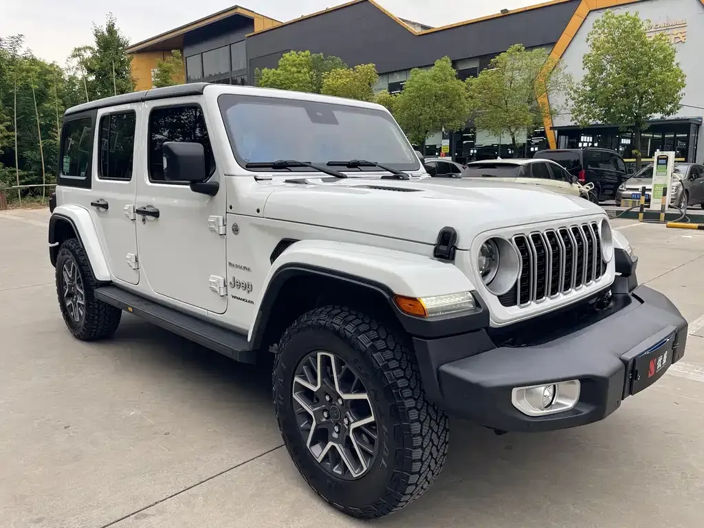 Jeep Wrangler — фото 8