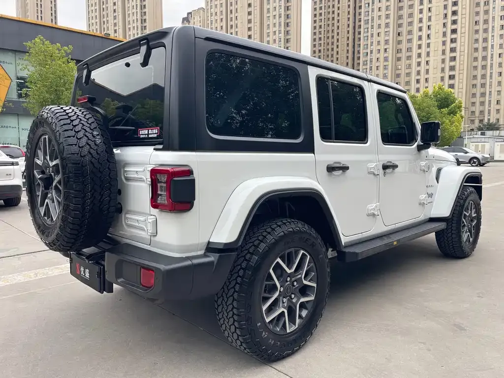 Jeep Wrangler — фото 3