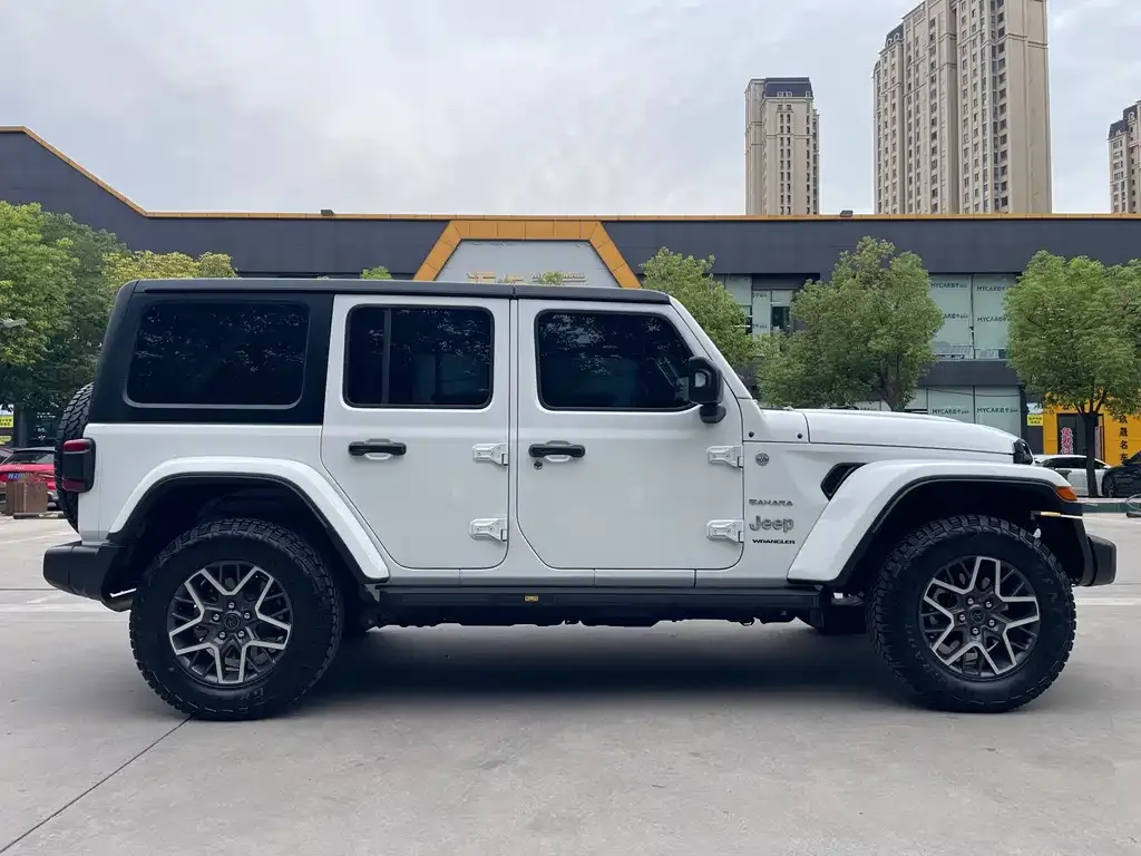 Jeep Wrangler — фото 5