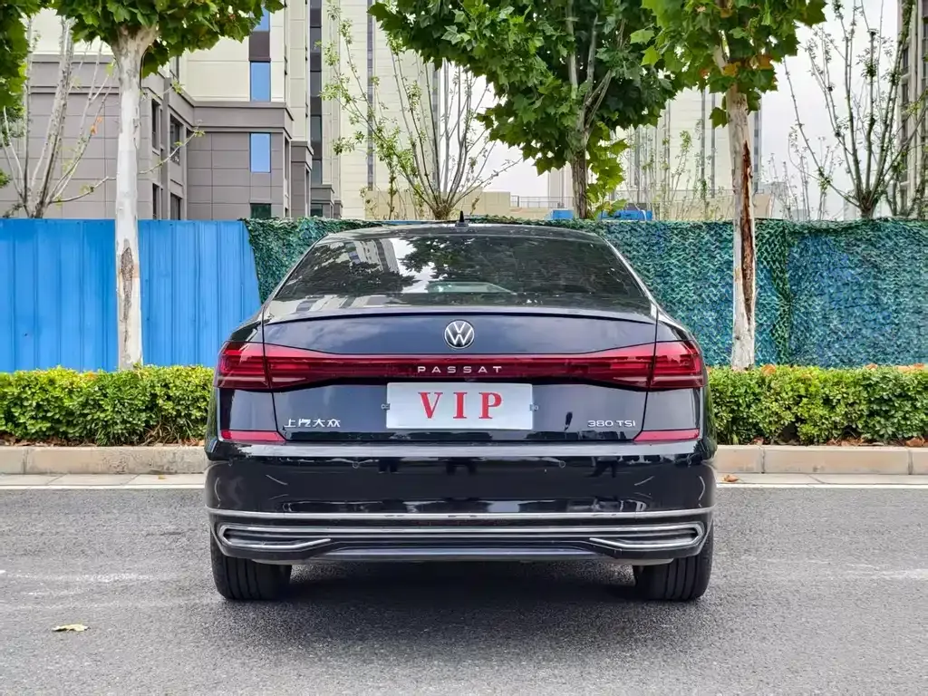 Volkswagen Passat — фото 5