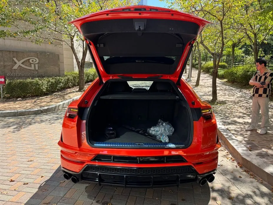 Lamborghini Urus — фото 8