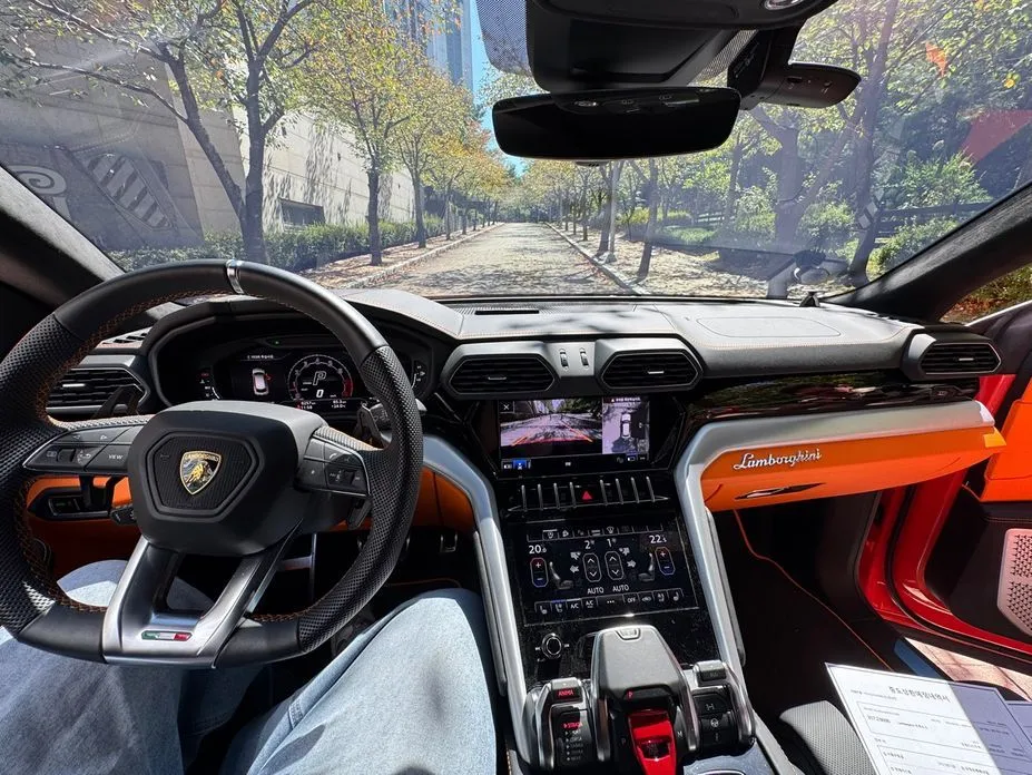 Lamborghini Urus — фото 4