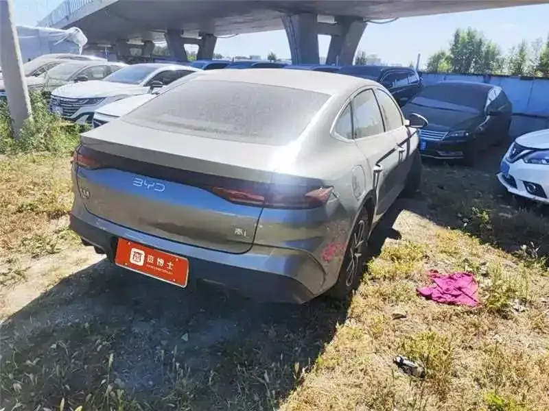 BYD Qin L — фото 9