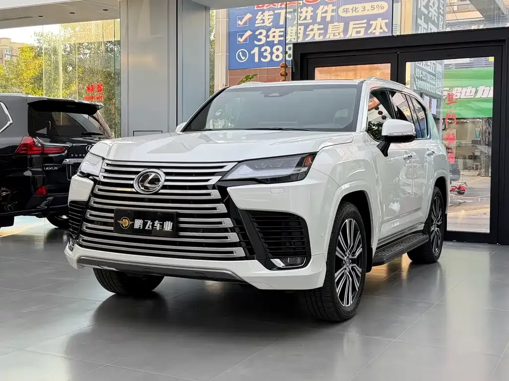 Lexus LX — фото 1