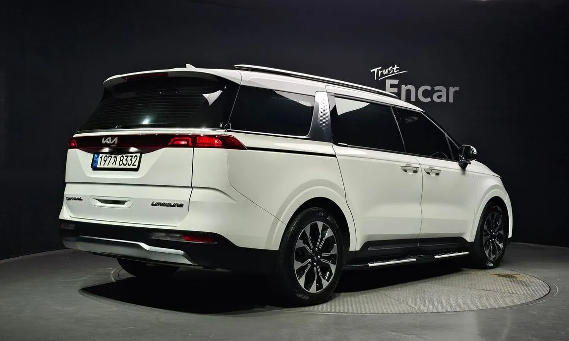 Kia Carnival — фото 5