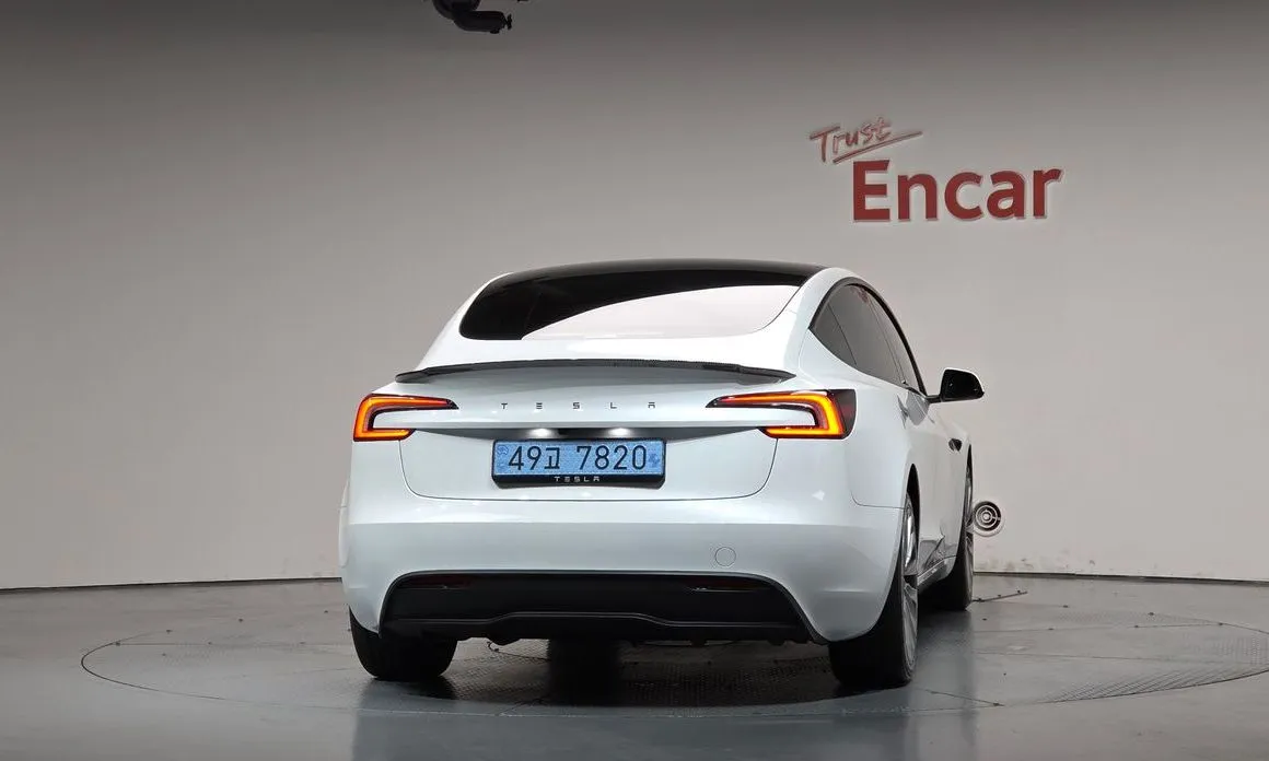 Tesla Model 3 — фото 2