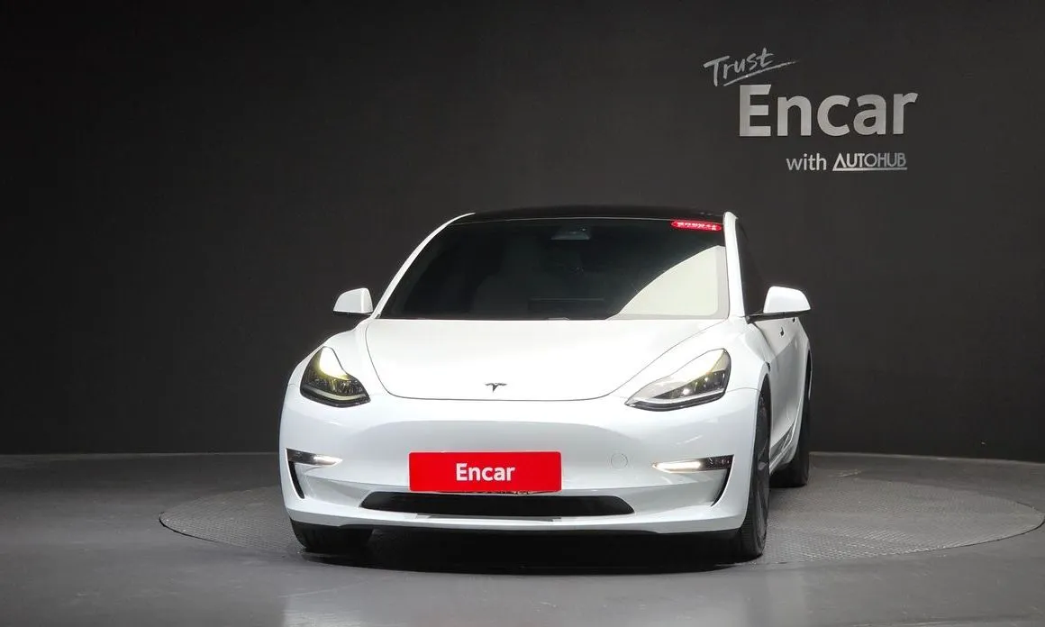 Tesla Model 3 — фото 7