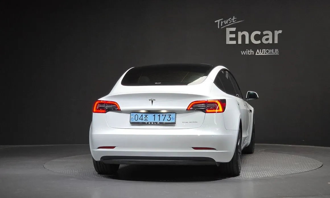 Tesla Model 3 — фото 2