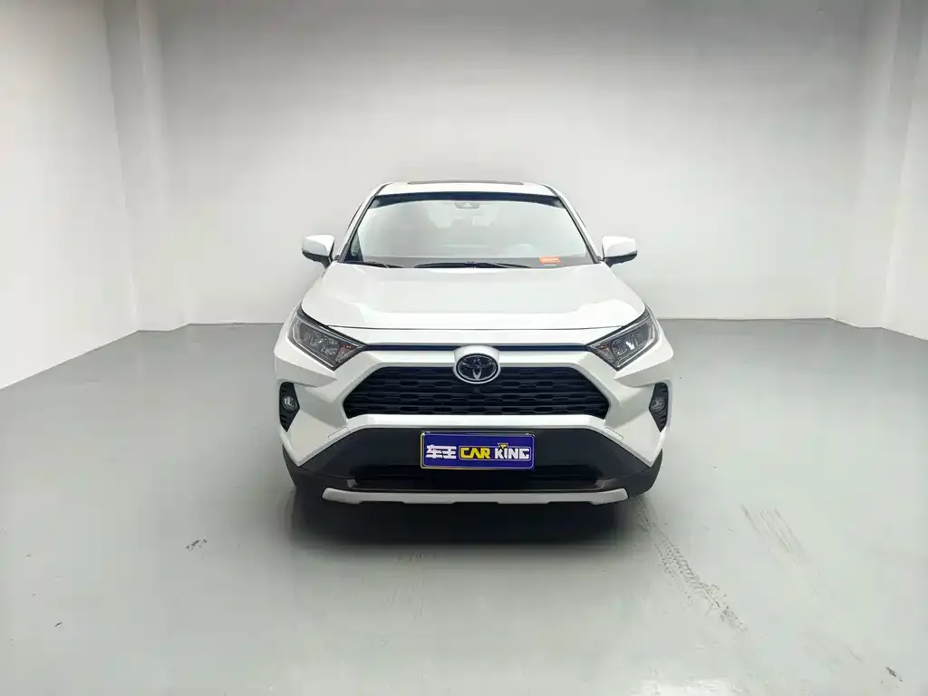 Toyota RAV4 — фото 2