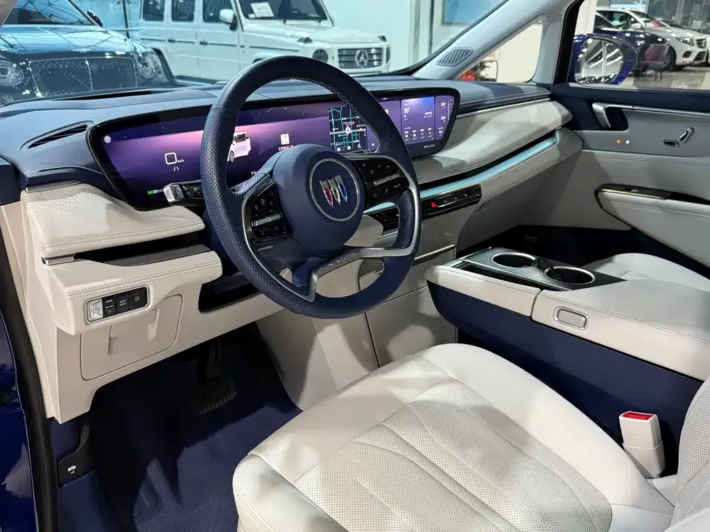 Buick GL8 Hybrid — фото 10