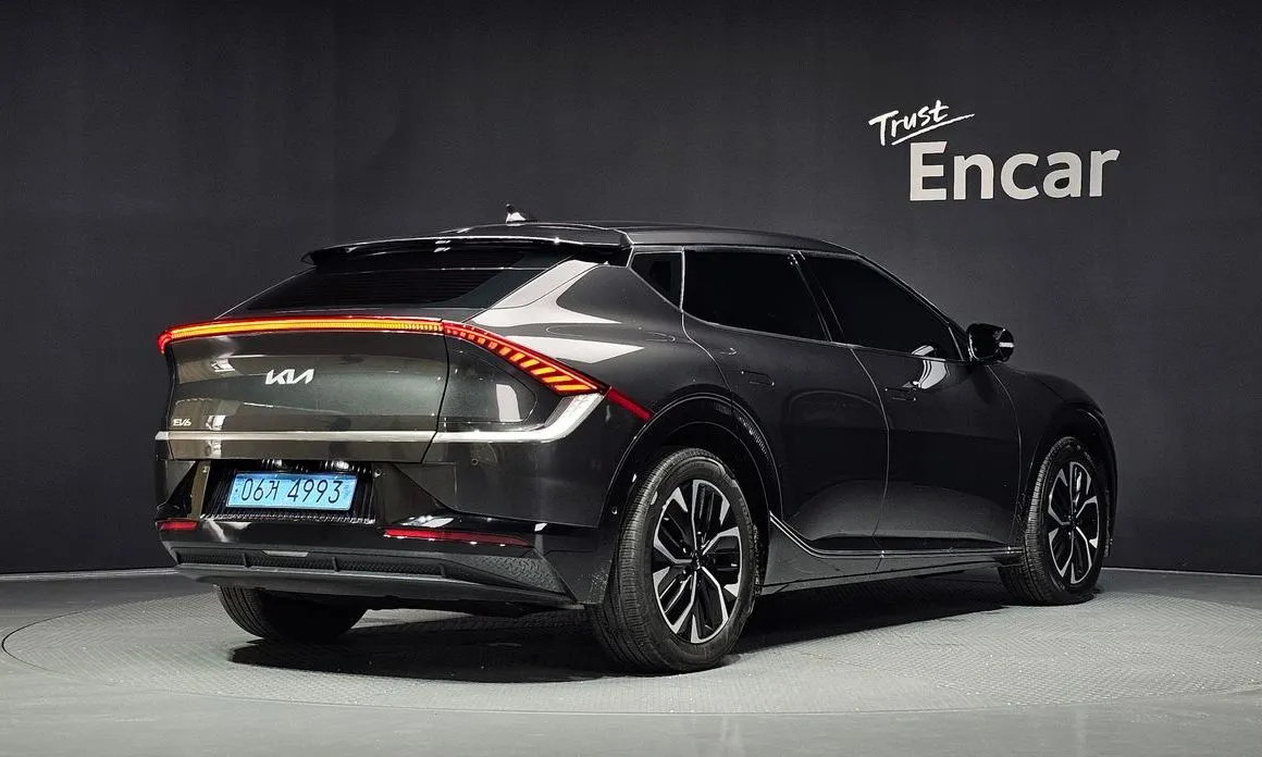 Kia EV6 — фото 8