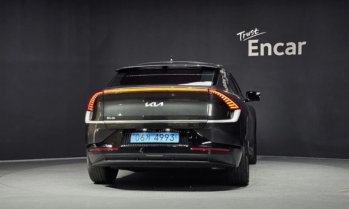 Kia EV6 — фото 10