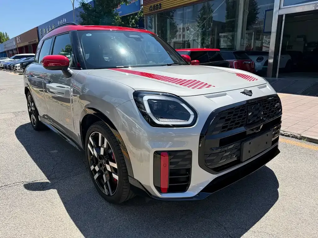 MINI Countryman JCW — фото 1