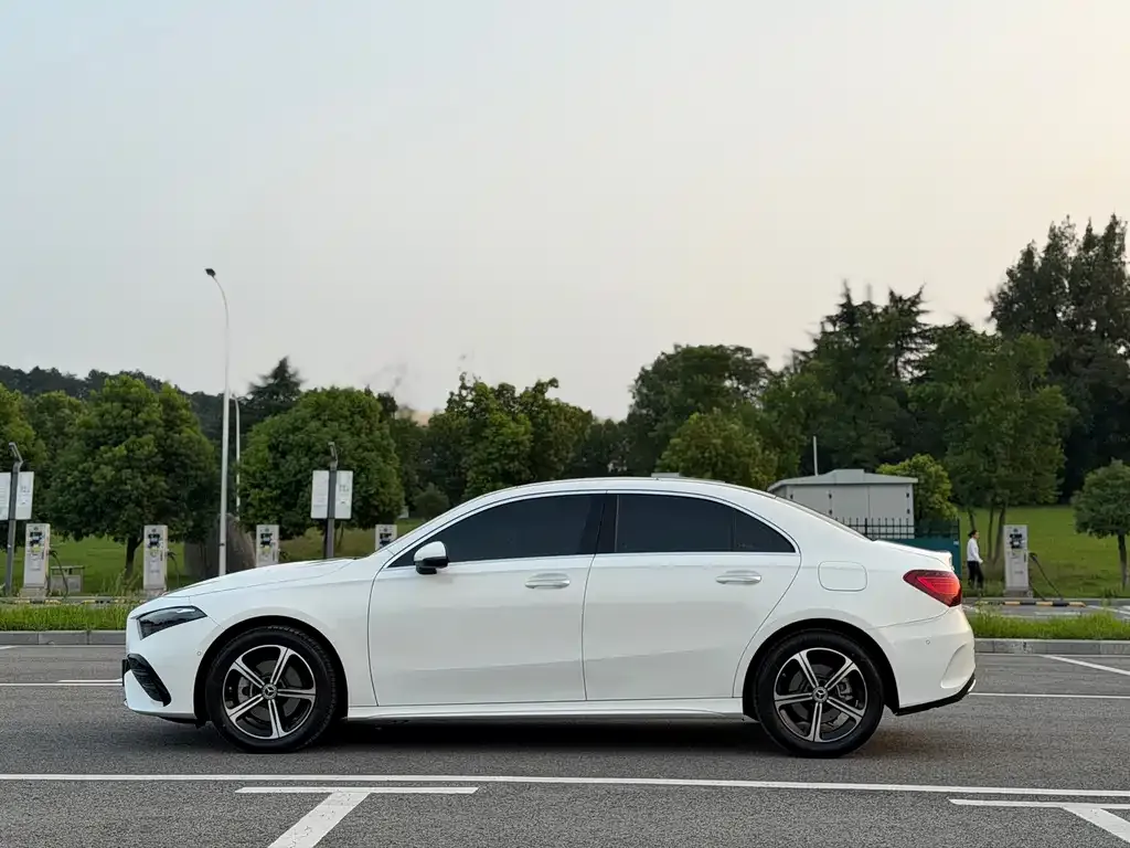 Mercedes-Benz A-Class — фото 2