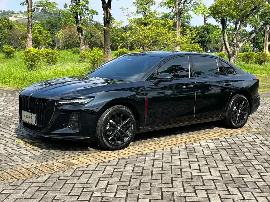 Hongqi H5 — фото 1