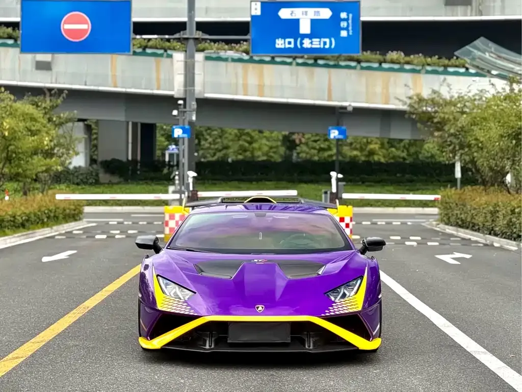 Lamborghini Huracan — фото 1