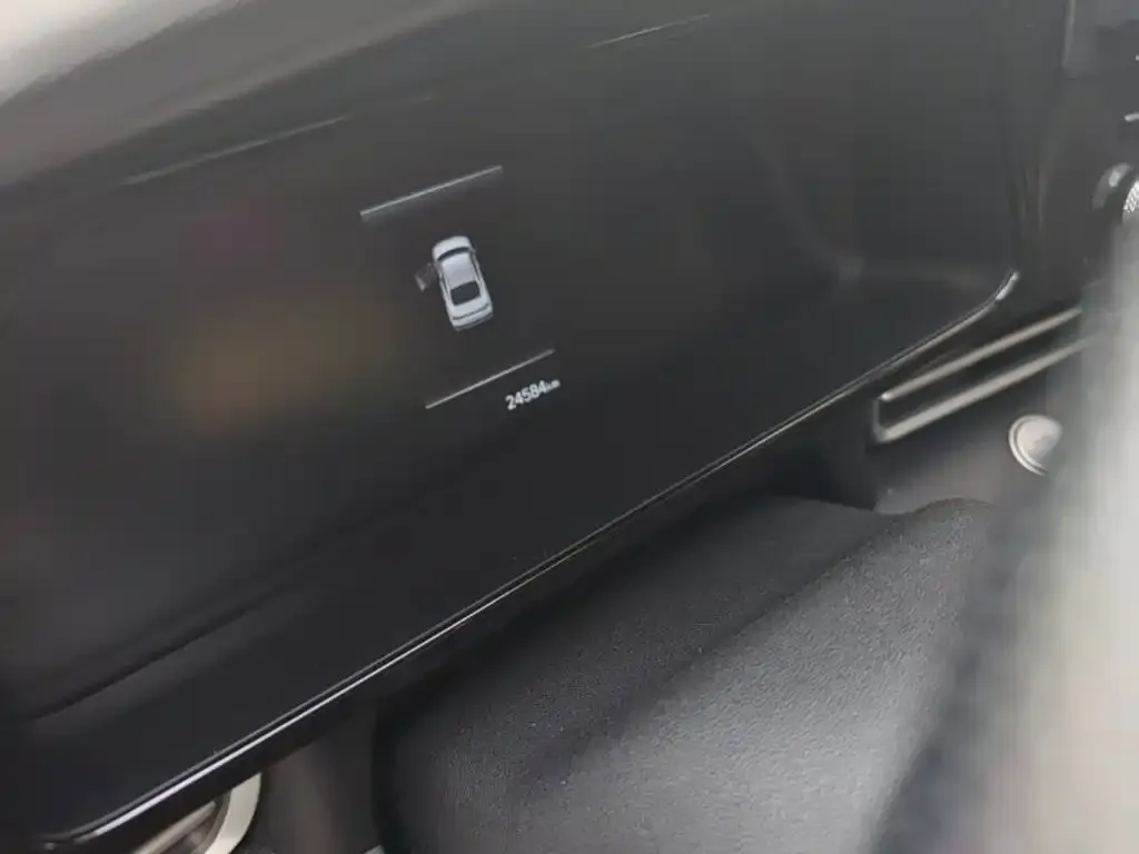 Hyundai Elantra — фото 2