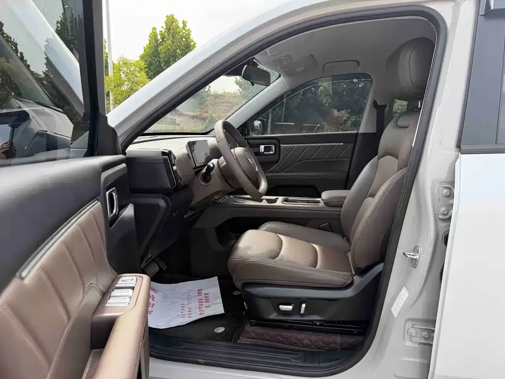Wuling Xingguang 560 New Energy — фото 10
