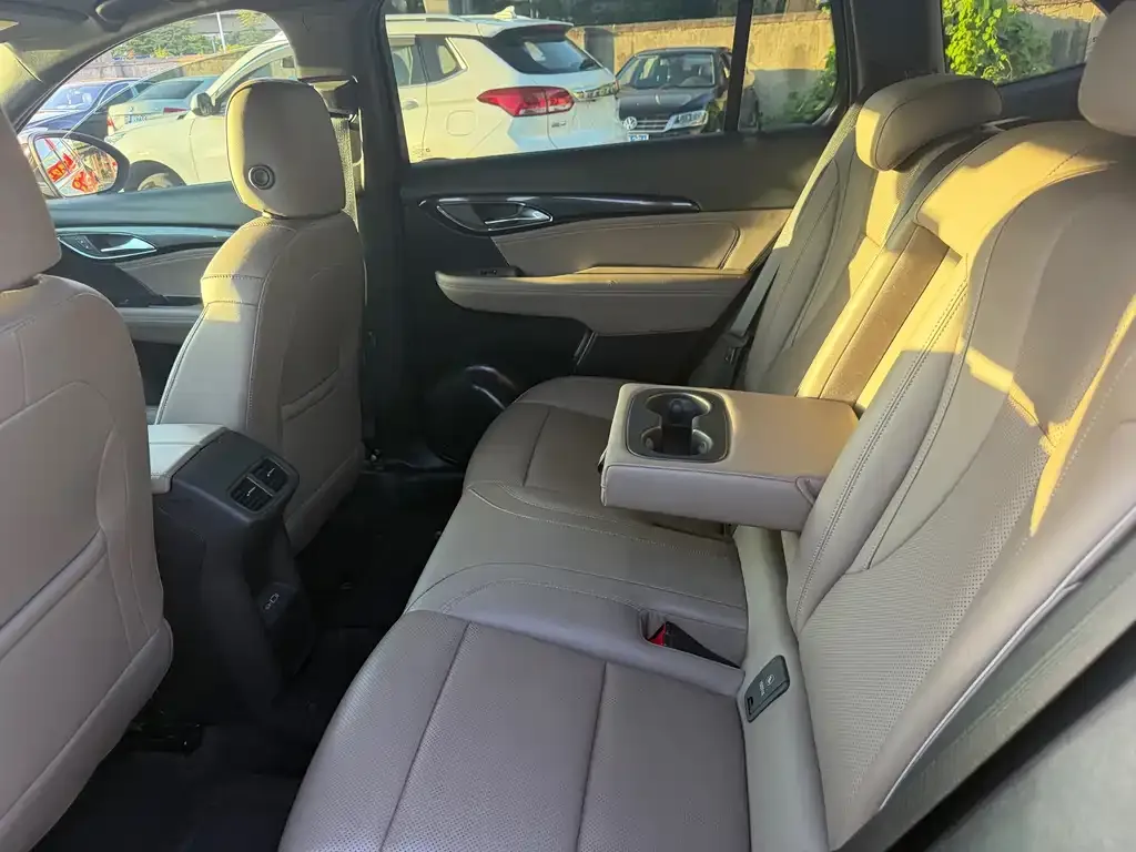 Buick Envision Plus — фото 3