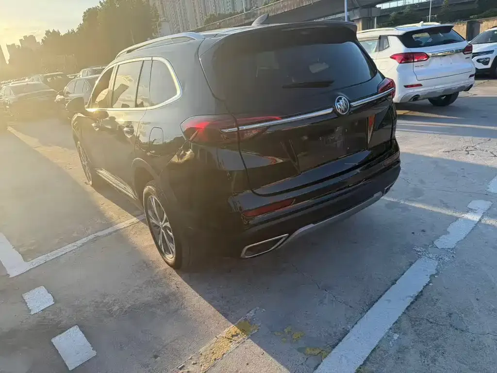 Buick Envision Plus — фото 7