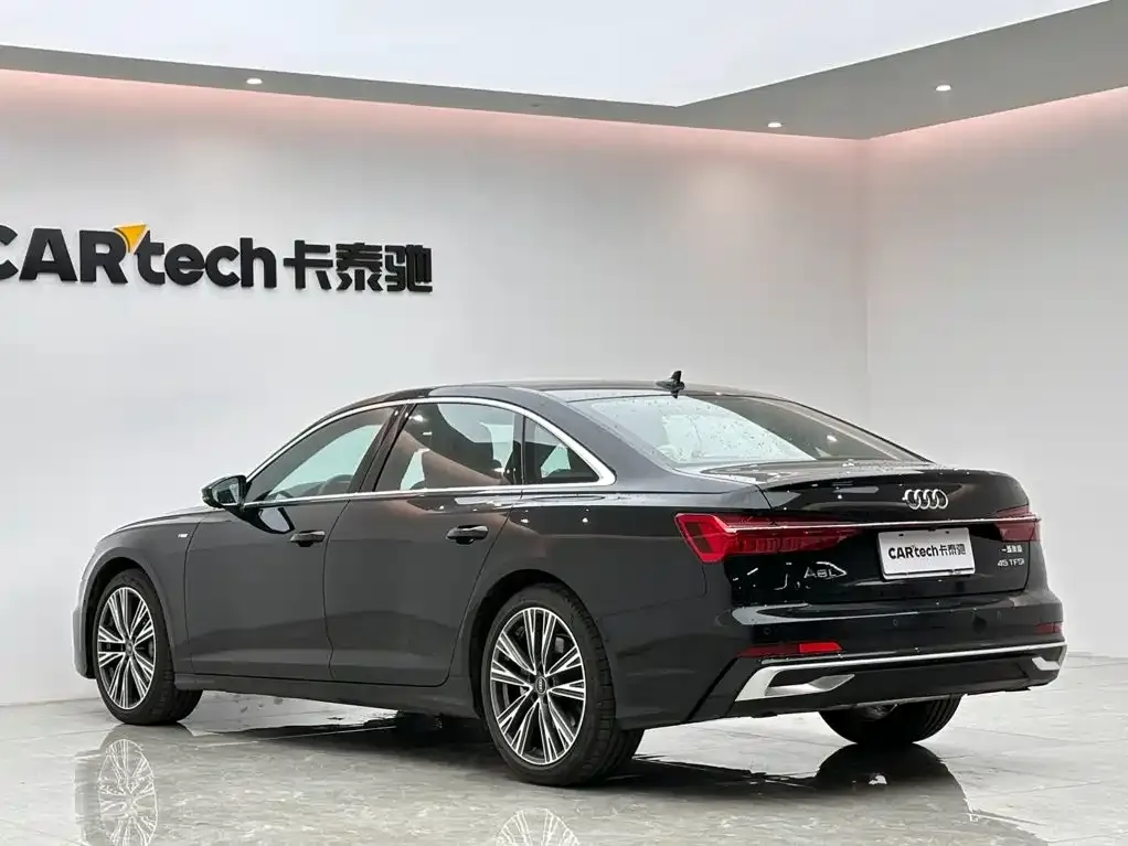 Audi A6L — фото 2