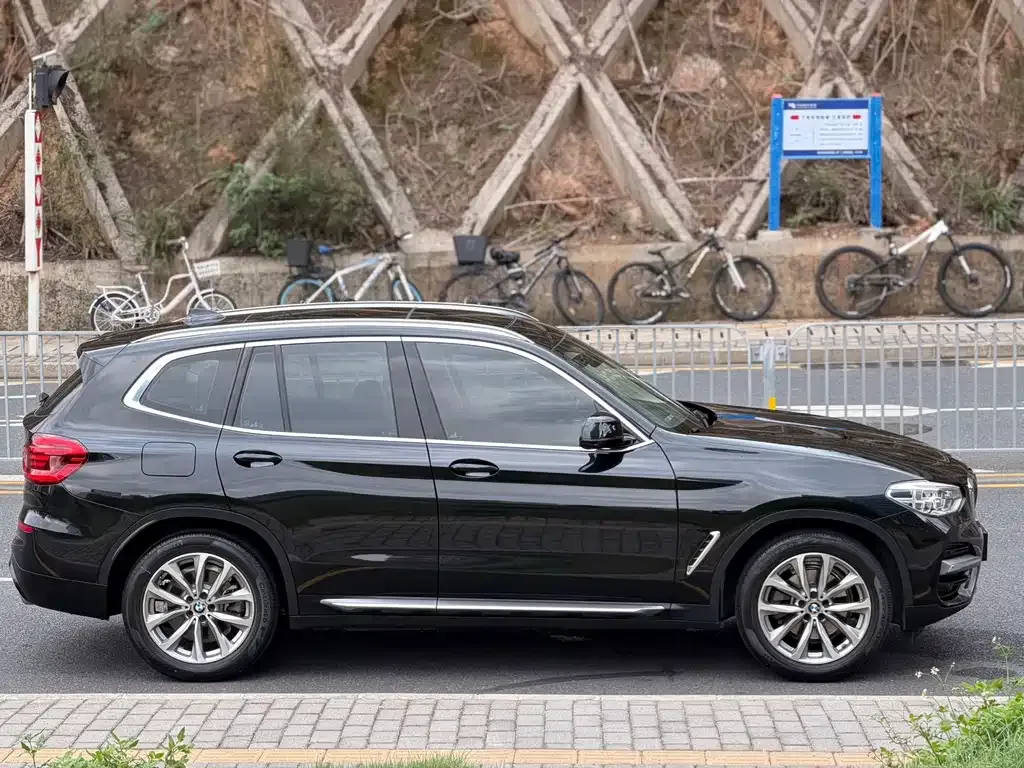 BMW X3 — фото 9