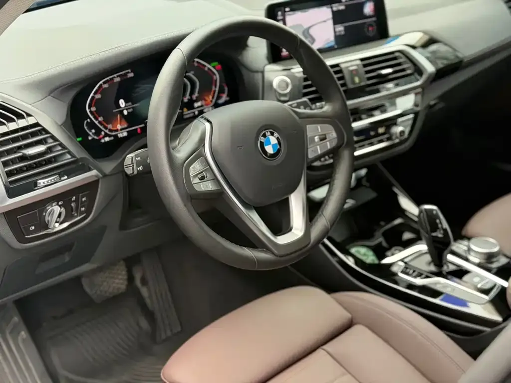 BMW X3 — фото 10