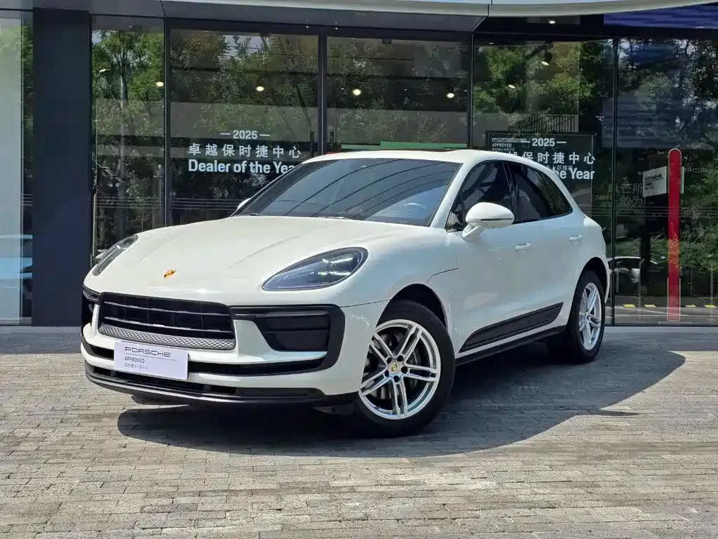 Porsche Macan — фото 1