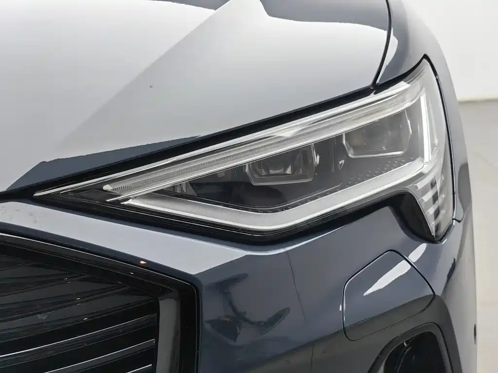 Audi e-tron (Import) — фото 8